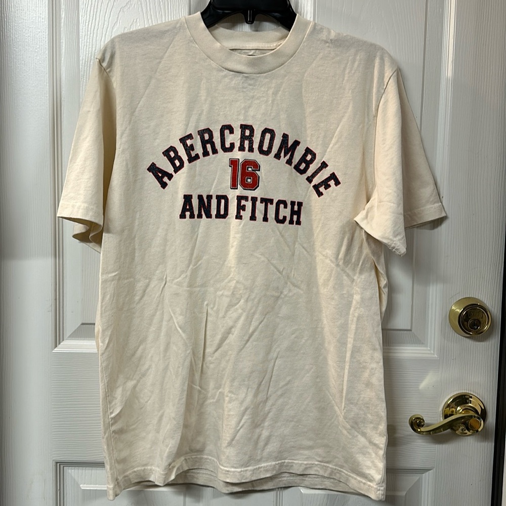 Men’s Abercrombie & Fitch logo tee shirt